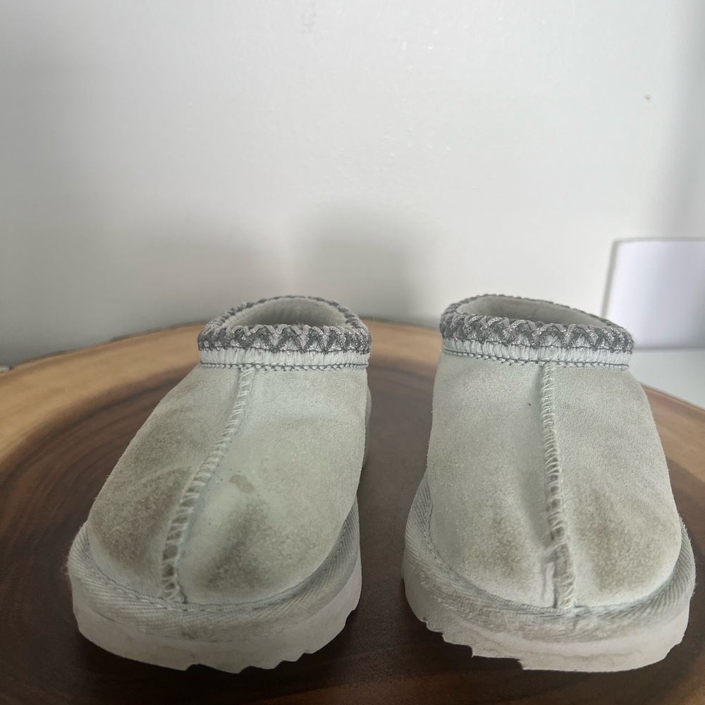UGG toddler Tasman light gray with Gray Trim size 6